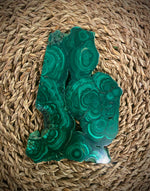 Slice raw malachite unique design hearts shape +FREE wood stand 295 grams natural