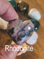 Hearts Shape  Gemstone crystals 3cm/ Variants Clear quartz, Rose quartz, Rhodonite, Sodalite, Lapis Lazuli, Obsidian, Green Aventurine, Agate, Red Jasper, Bloodstone, Tiger-eye, Green-zoist, Yellow mokaite