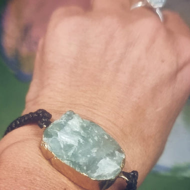 GREEN FLUORITE MACRAME BRACELET = FREE Tumbled Stone